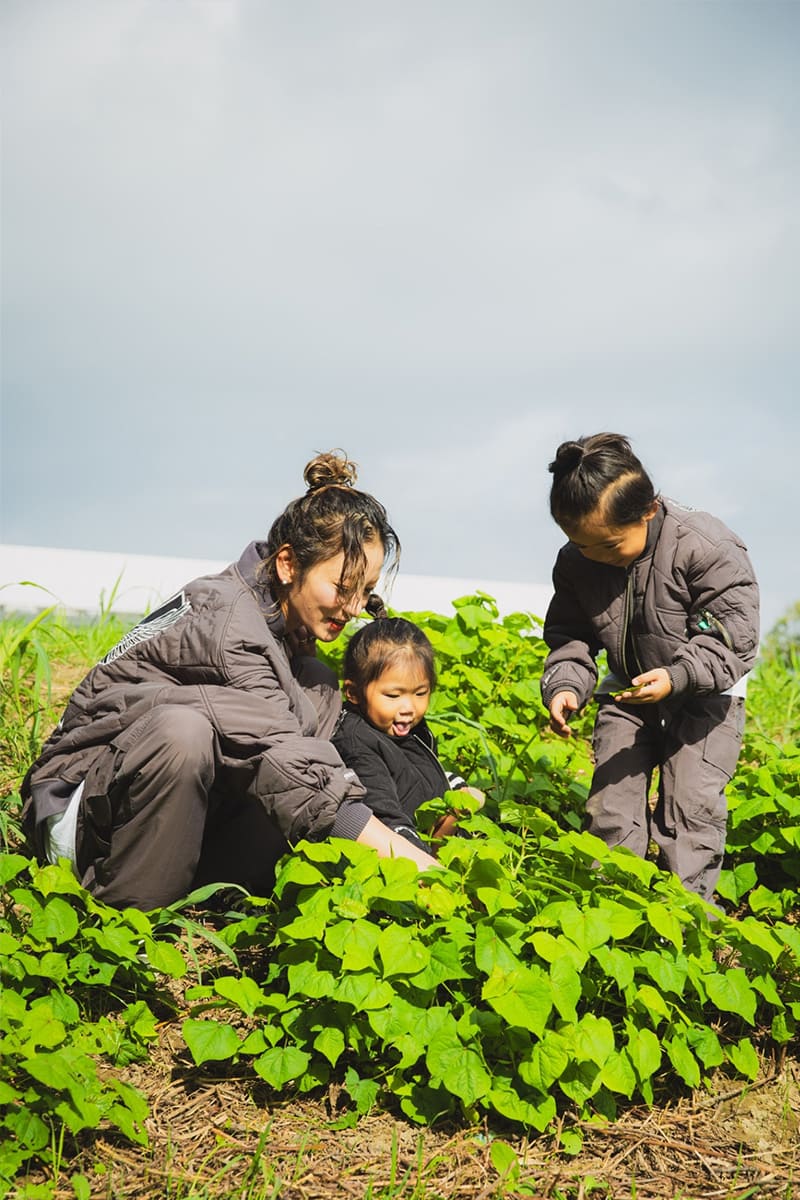 【KIDS】FGMN MAYO EMBROIDERY NYLON CARGO PANTS - CHARCOAL