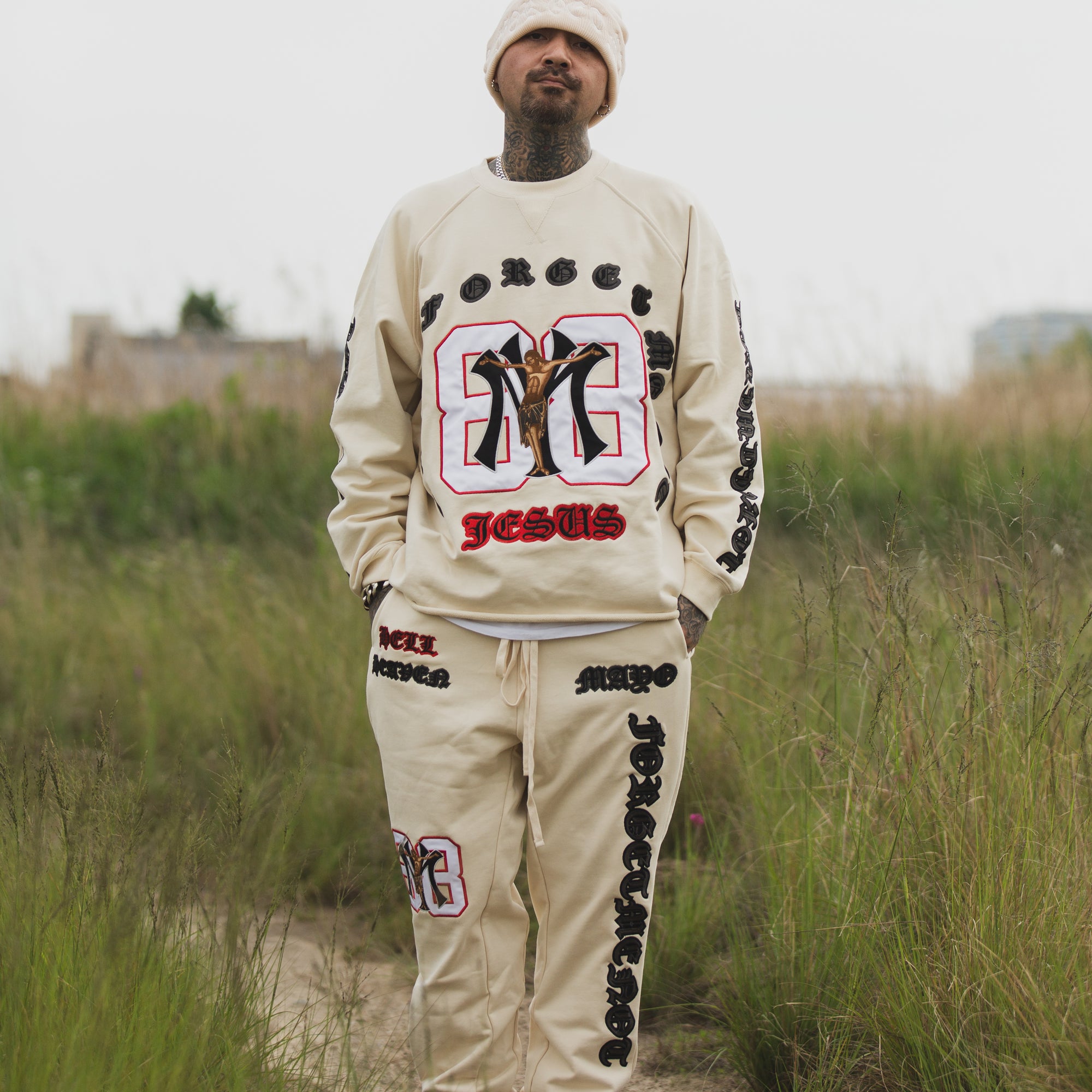 MAYO HEAVEN&amp;HELL Embroidery Crew neck - OFF WHITE