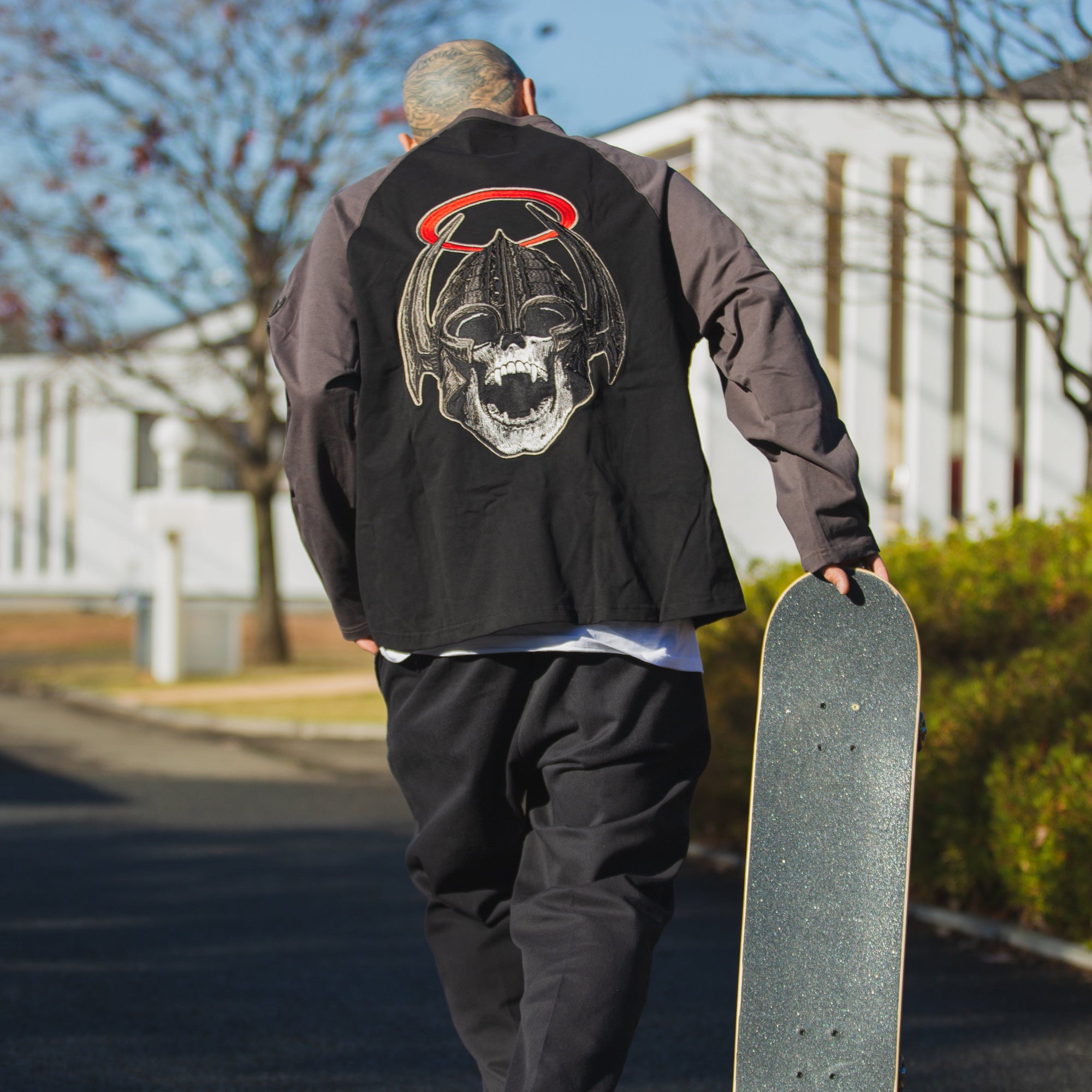 Forget Me Not Skull Embroidery Raglan Long Sleeve Tee - BLACK×GRAY