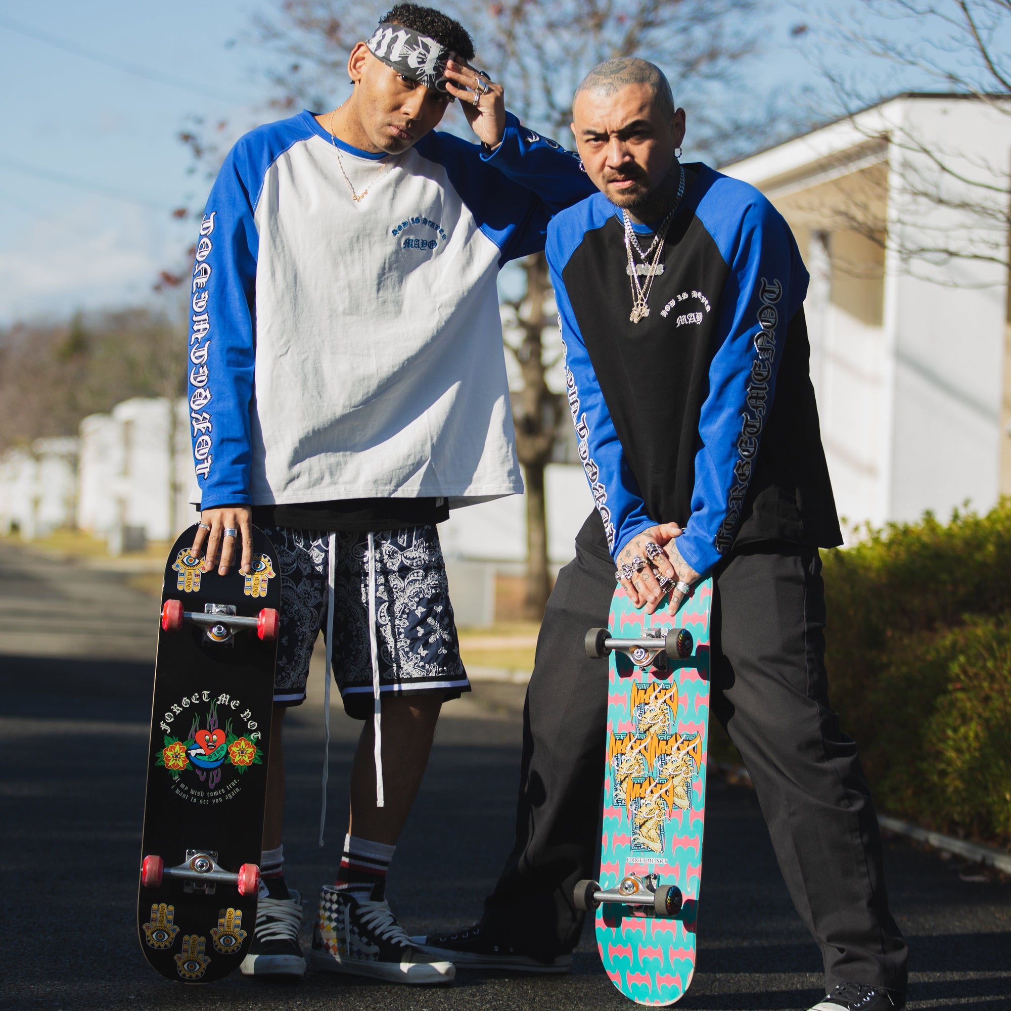 Forget Me Not Skull Embroidery Raglan Long Sleeve Tee - WHITE×BLUE