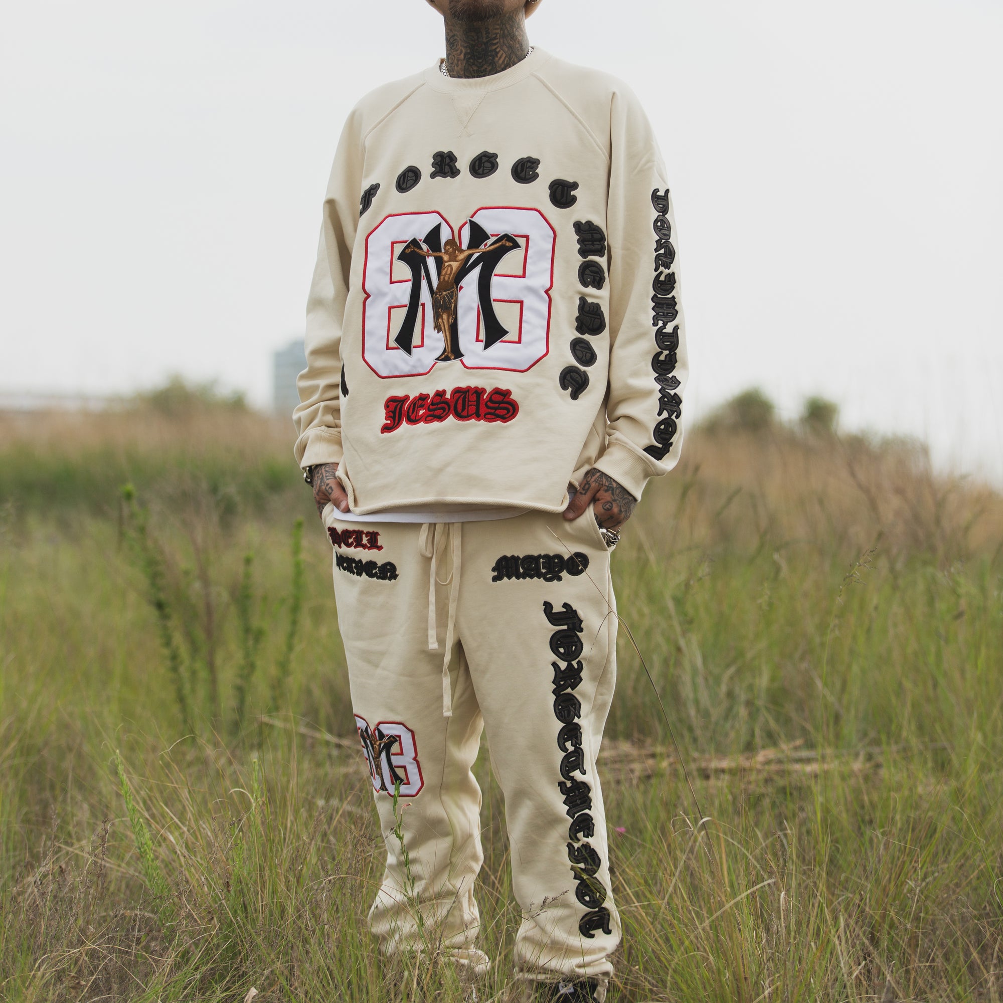 MAYO HEAVEN&amp;HELL Embroidery Crew neck - OFF WHITE