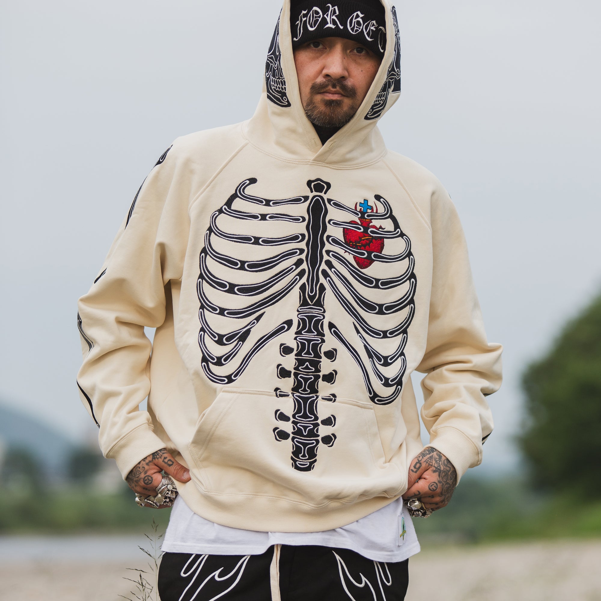 MAYO BONES Embroidery Hoodie - OFF WHITE