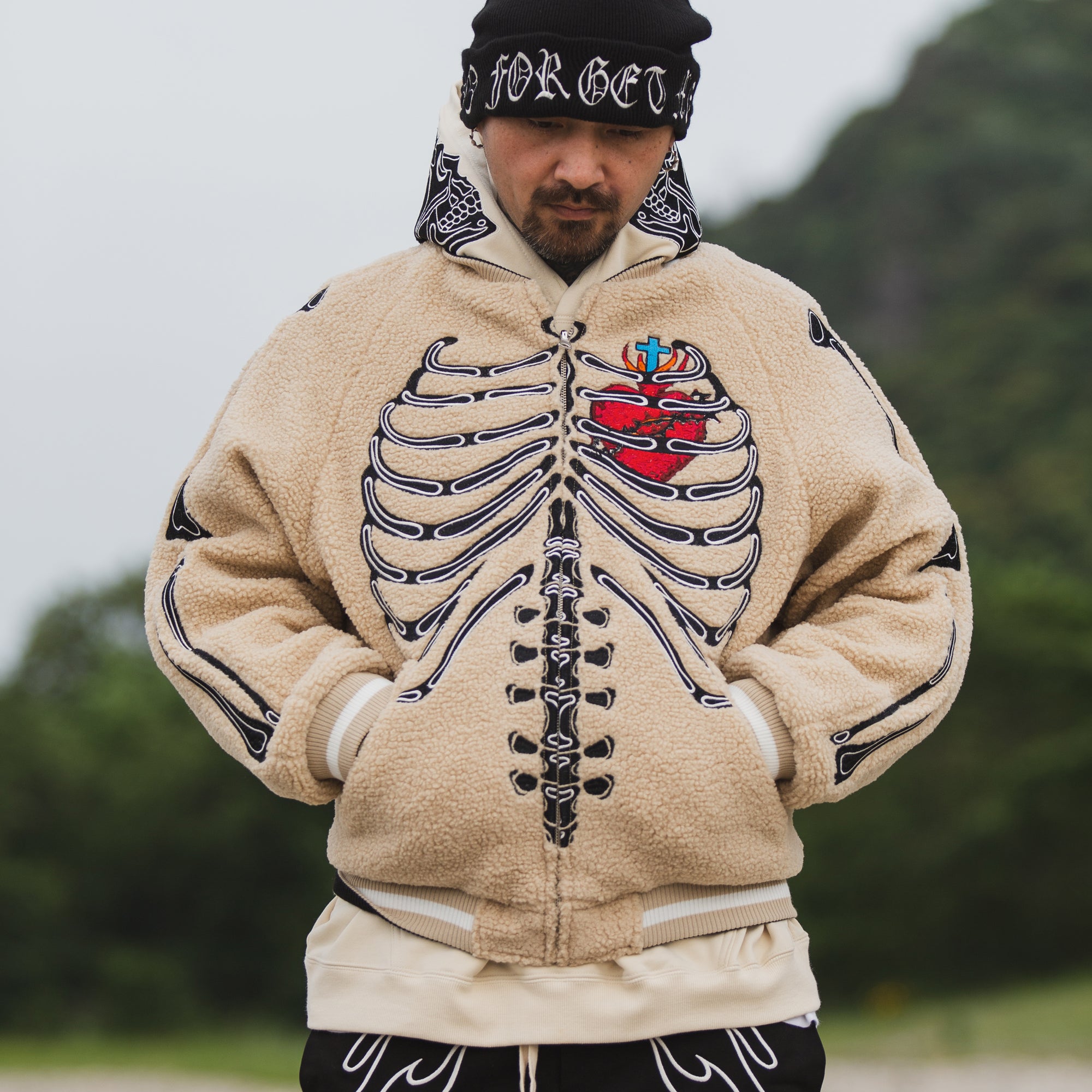 MAYO BONES Embroidery Reversible Bomber Jacket - BEIGE × BLACK