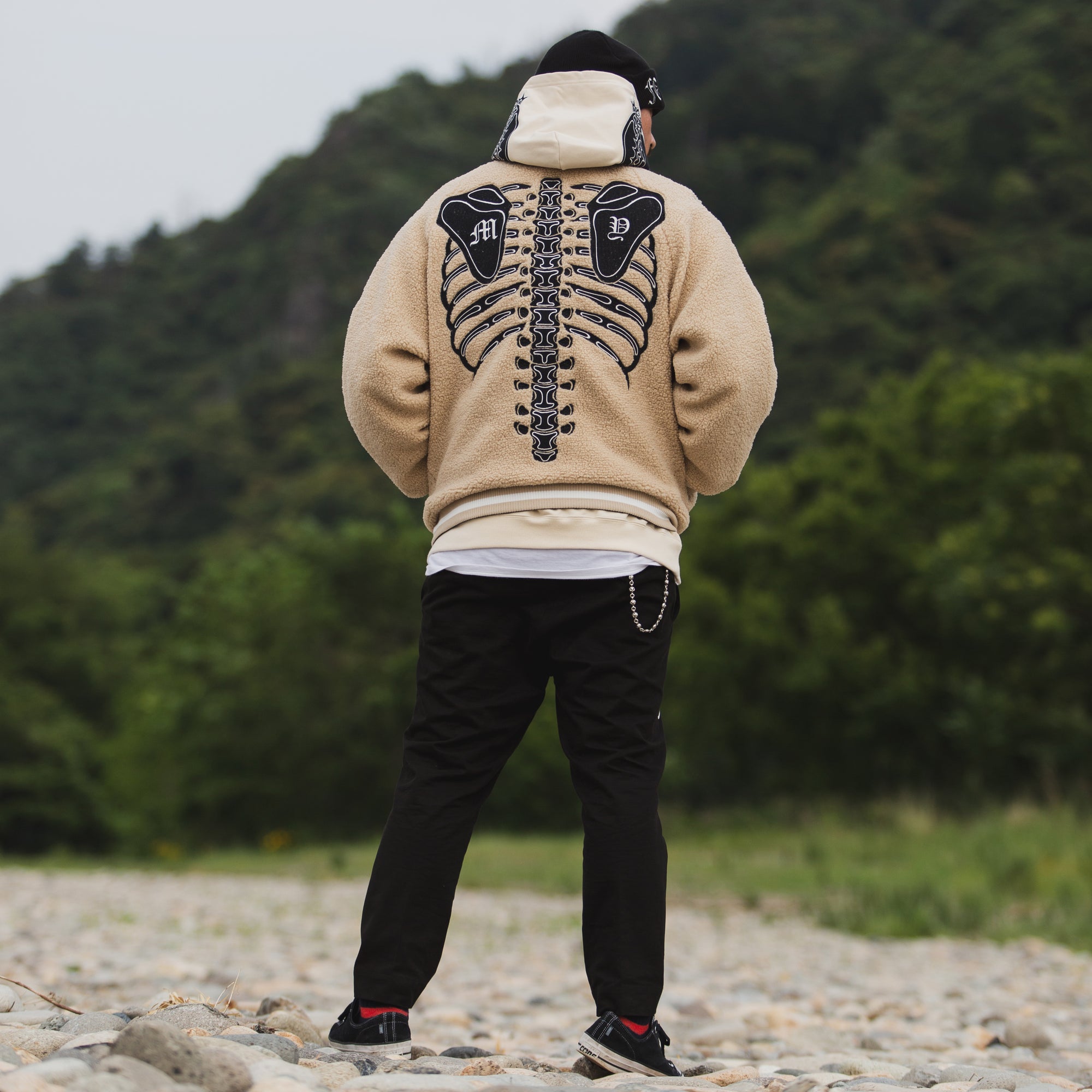 MAYO BONES Embroidery Reversible Bomber Jacket - BEIGE × BLACK