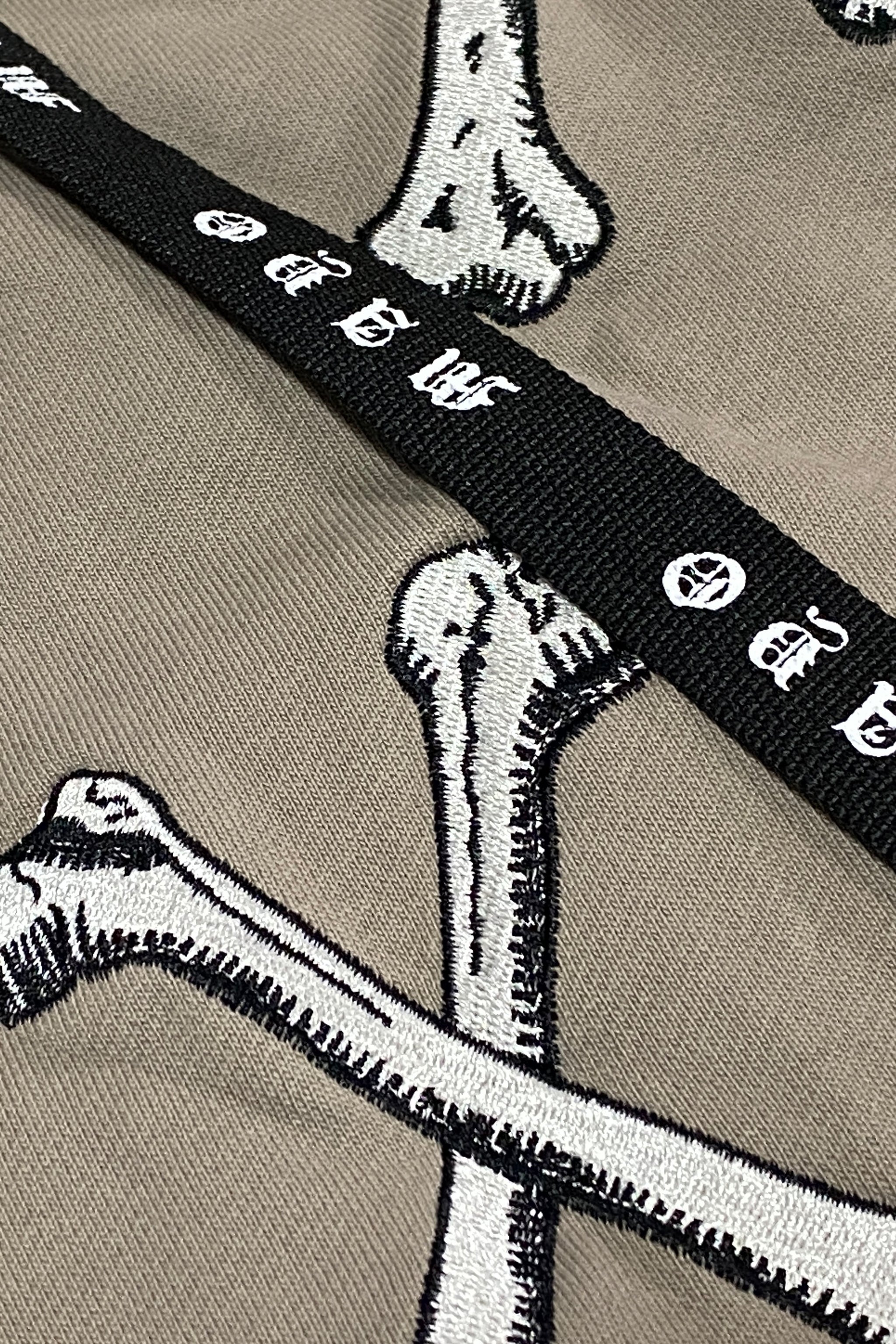 MAYO】MAYO CROSS BONES Embroidery Sweat Shorts - BEIGE