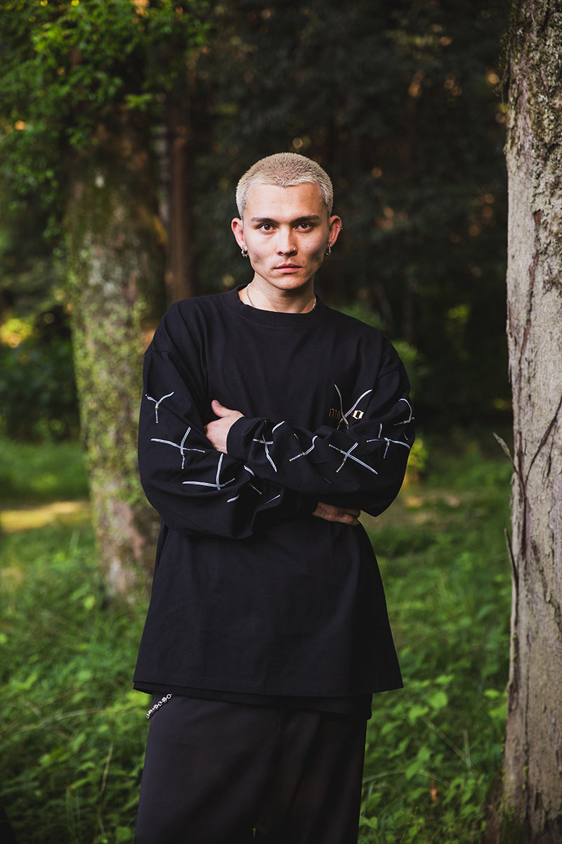 SWORDS SUNSHINE EMBROIDERY &amp; PRINT LONG SLEEVE TEE