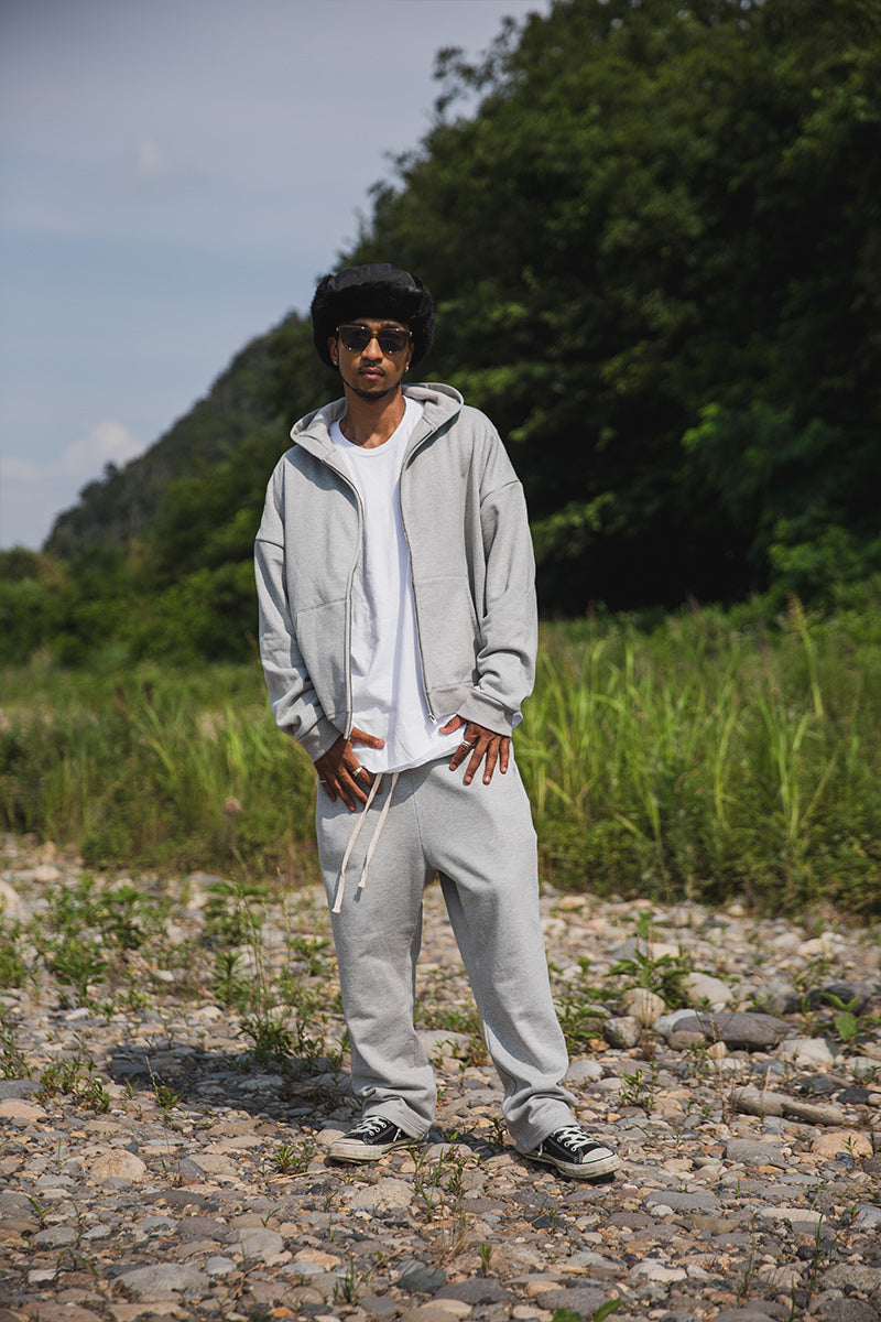 PLAIN EMBROIDERY FLAT SWEAT PANTS