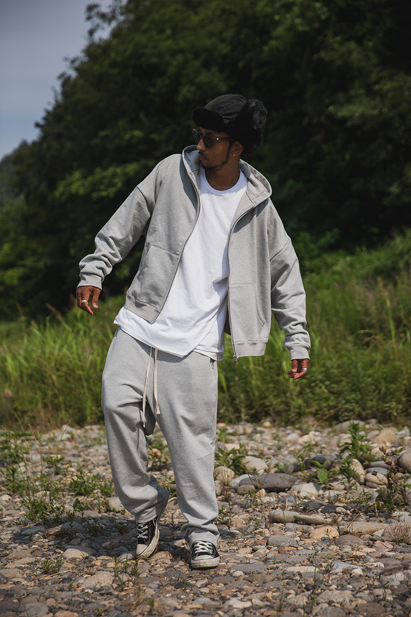 PLAIN EMBROIDERY ZIPUP HOODIE