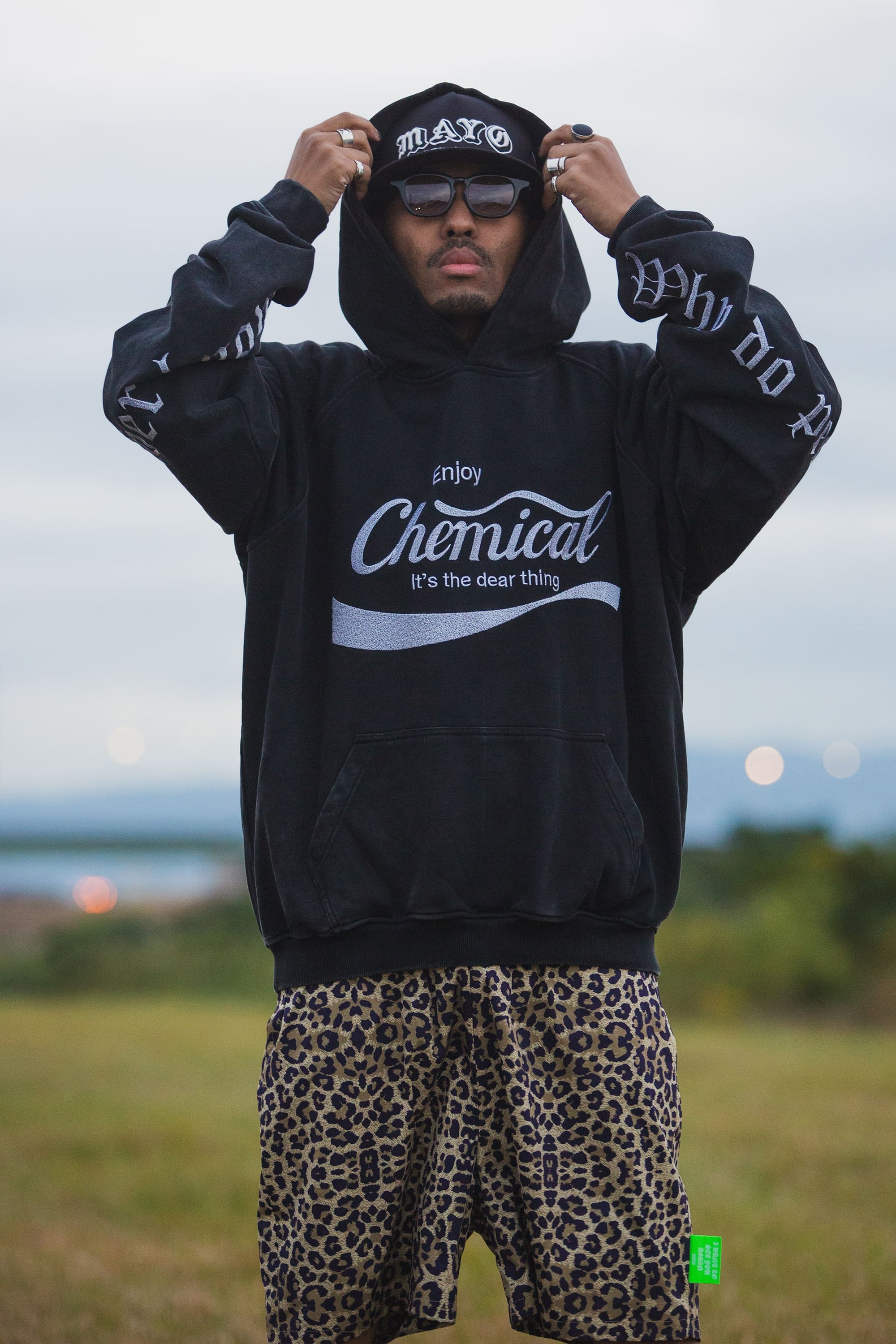 ENJOY CHEMICAL EMBROIDERY HOODIE