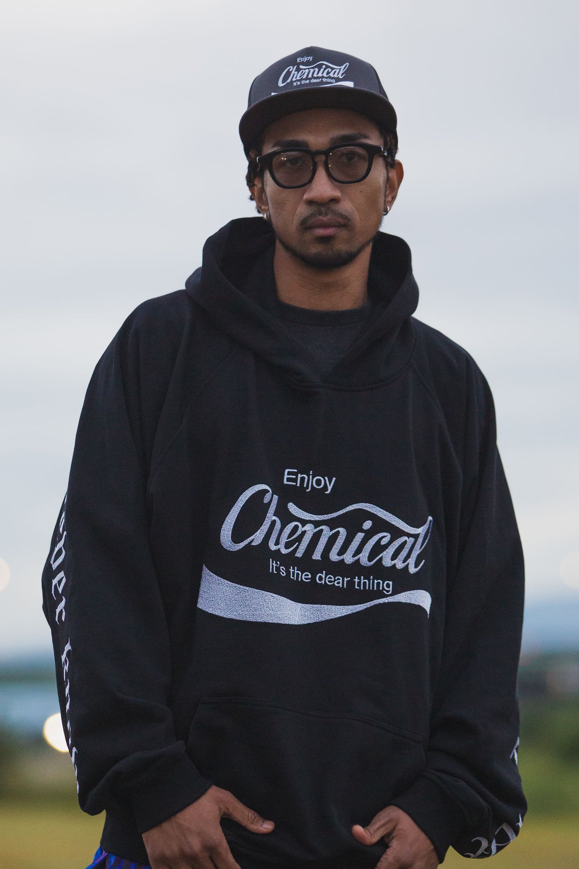 ENJOY CHEMICAL EMBROIDERY HOODIE