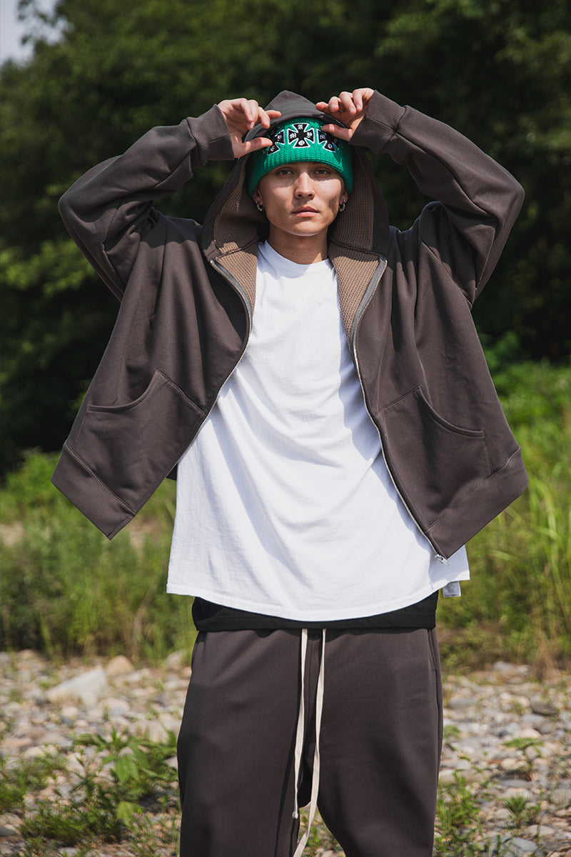 PLAIN EMBROIDERY ZIPUP HOODIE