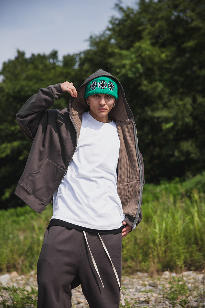 PLAIN EMBROIDERY ZIPUP HOODIE