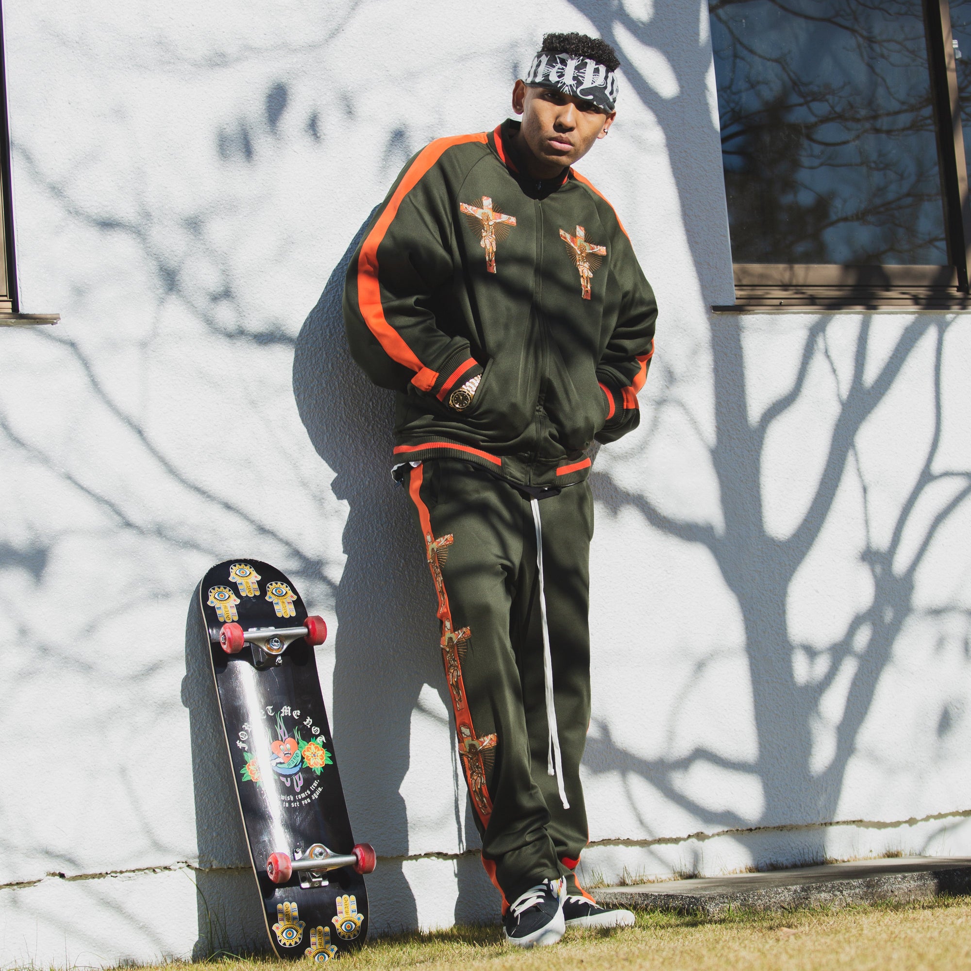 JESUS Mayo Embroidery Track pants - OLIVE×ORANGE