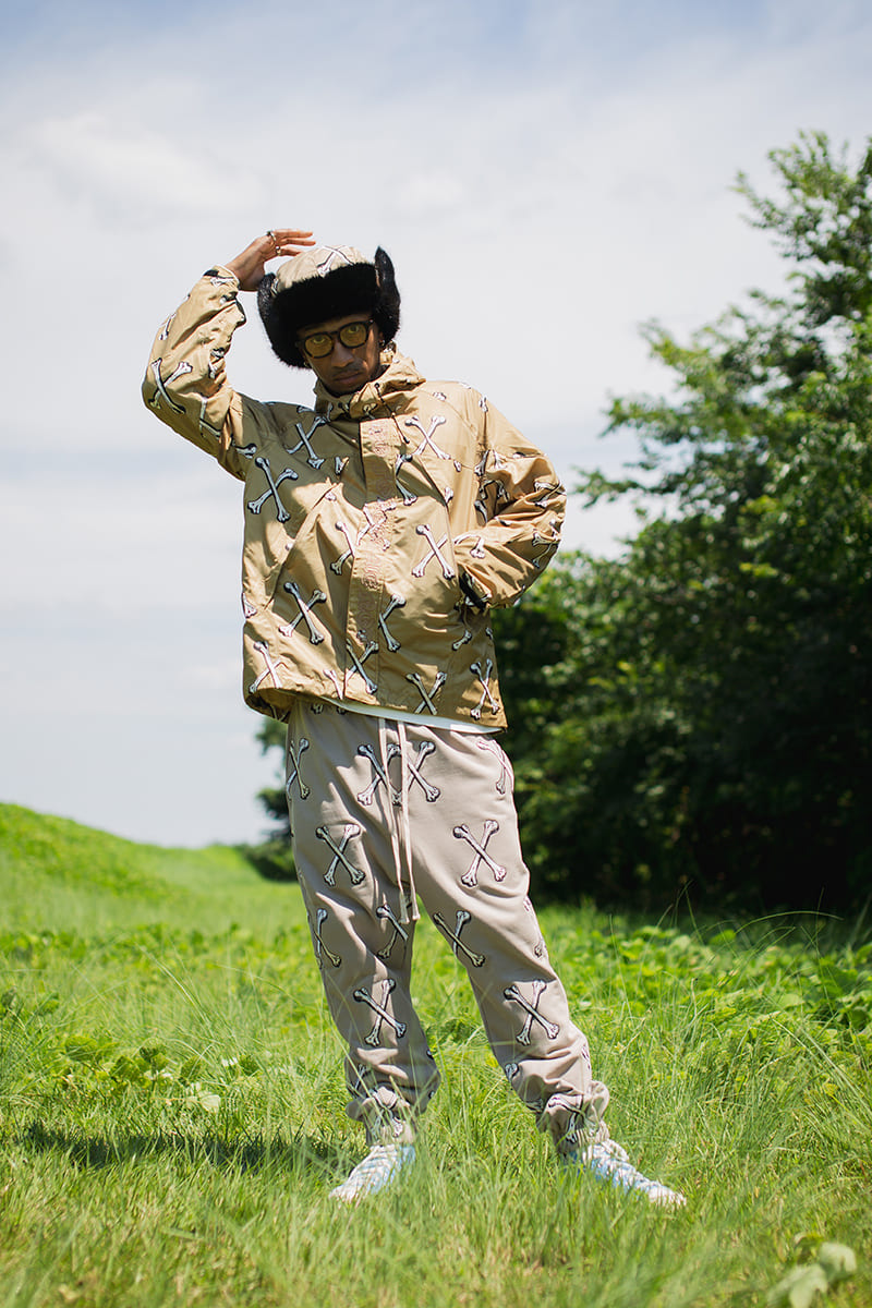 MAYO CROSS BONES EMBROIDERY SWEAT PANTS - BEIGE