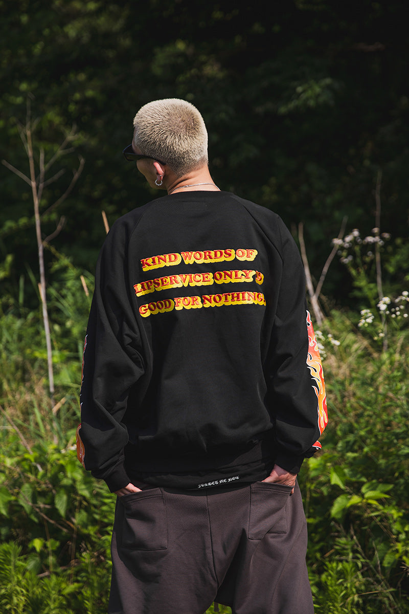 FLAME LIP EMBROIDERY CREW NECK SWEAT