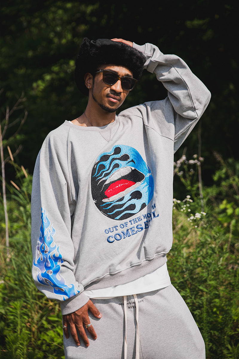 FLAME LIP EMBROIDERY CREW NECK SWEAT