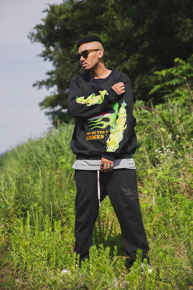 FLAME LIP EMBROIDERY CREW NECK SWEAT