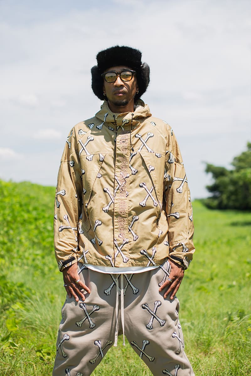 MAYO CROSS BONES EMBROIDERY NYLON MOUNTAIN PARKA - GOLD