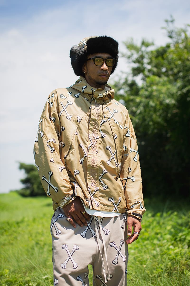 MAYO CROSS BONES EMBROIDERY NYLON MOUNTAIN PARKA - GOLD