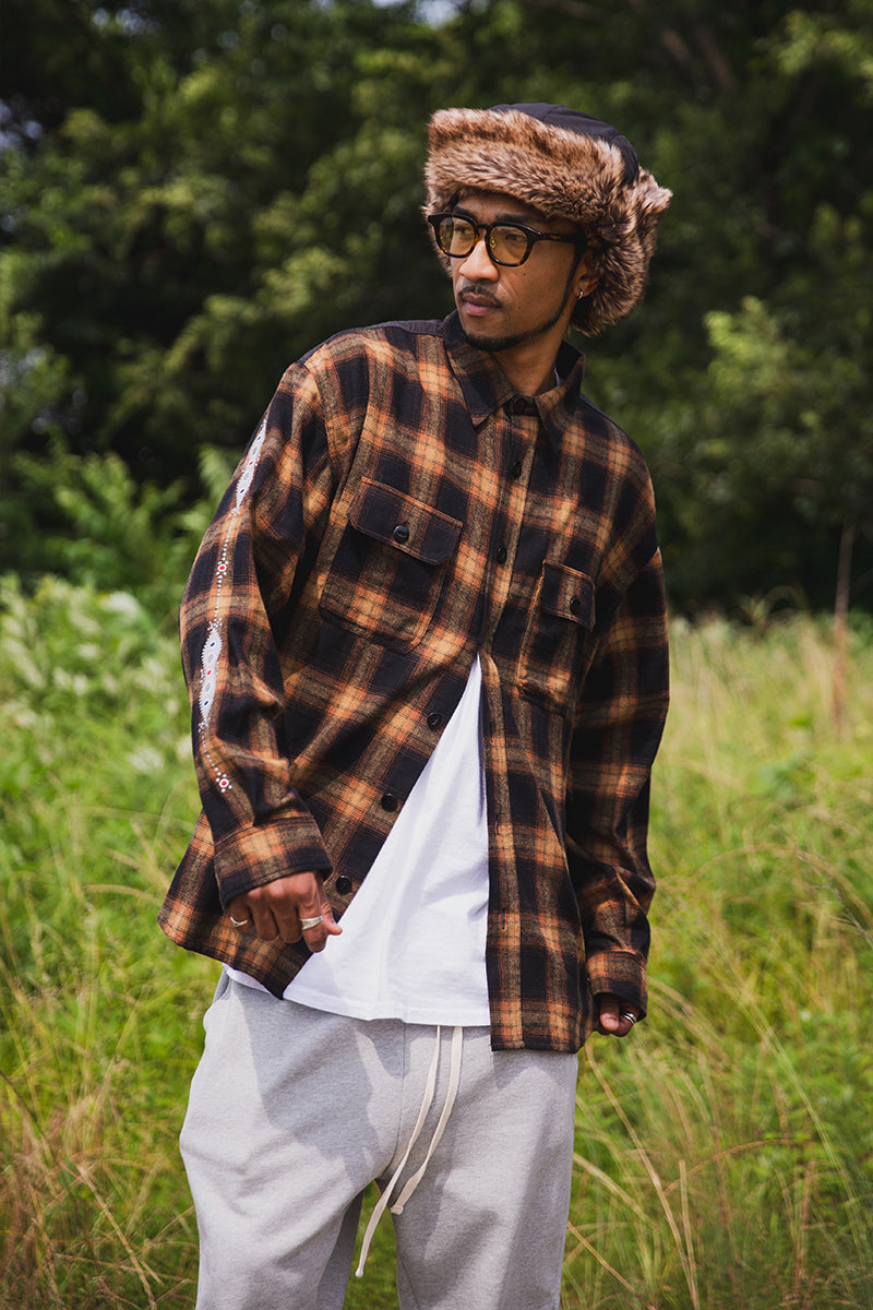 STUD LOOK EMBROIDERY CHECK SHIRT