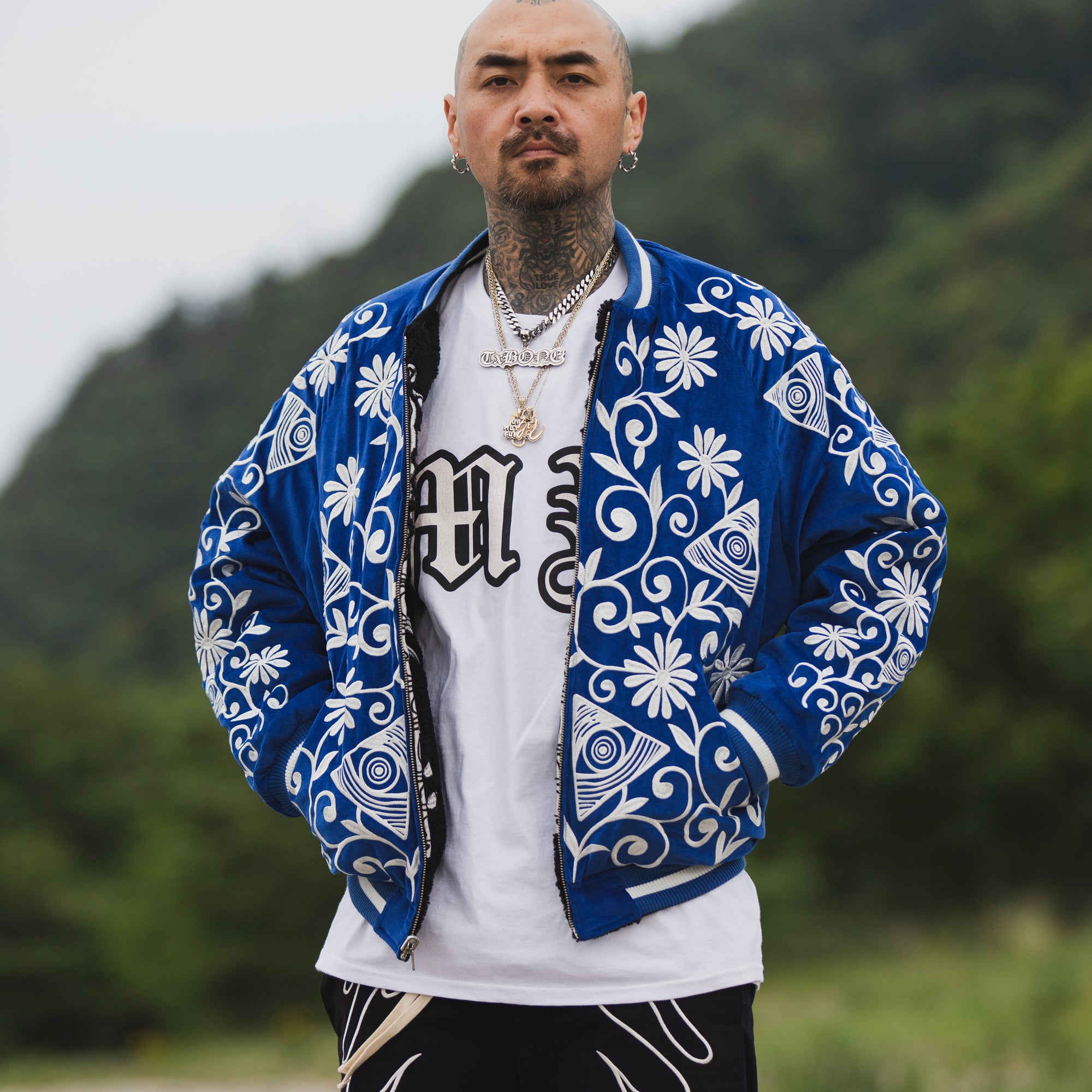 MAYO BONES Embroidery Reversible Bomber Jacket - BLACK × BLUE