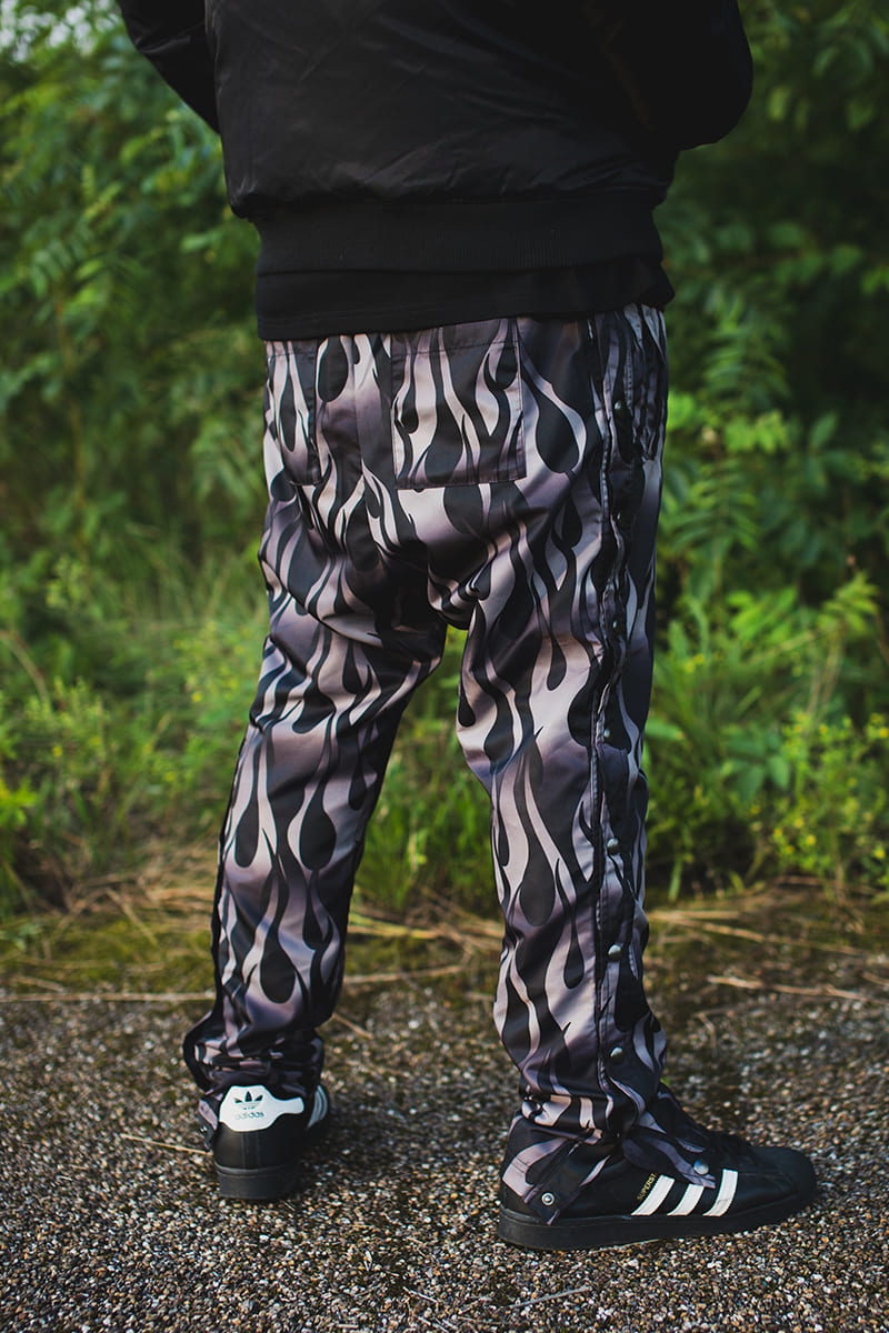 FIRE EMBROIDERY SIDE SNAP NYLON PANTS - FIRE BLACK