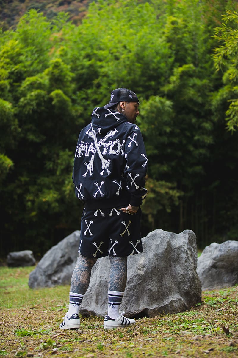 MAYO CROSS BONES Embroidery Hoodie - BLACK