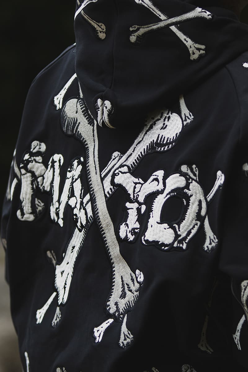 MAYO CROSS BONES Embroidery Hoodie - BLACK