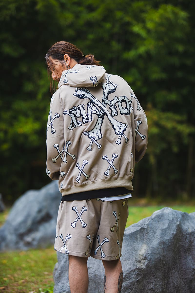 MAYO CROSS BONES Embroidery Hoodie - BEIGE