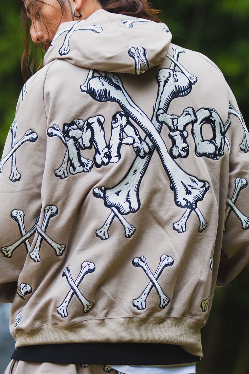 MAYO CROSS BONES Embroidery Hoodie - BEIGE