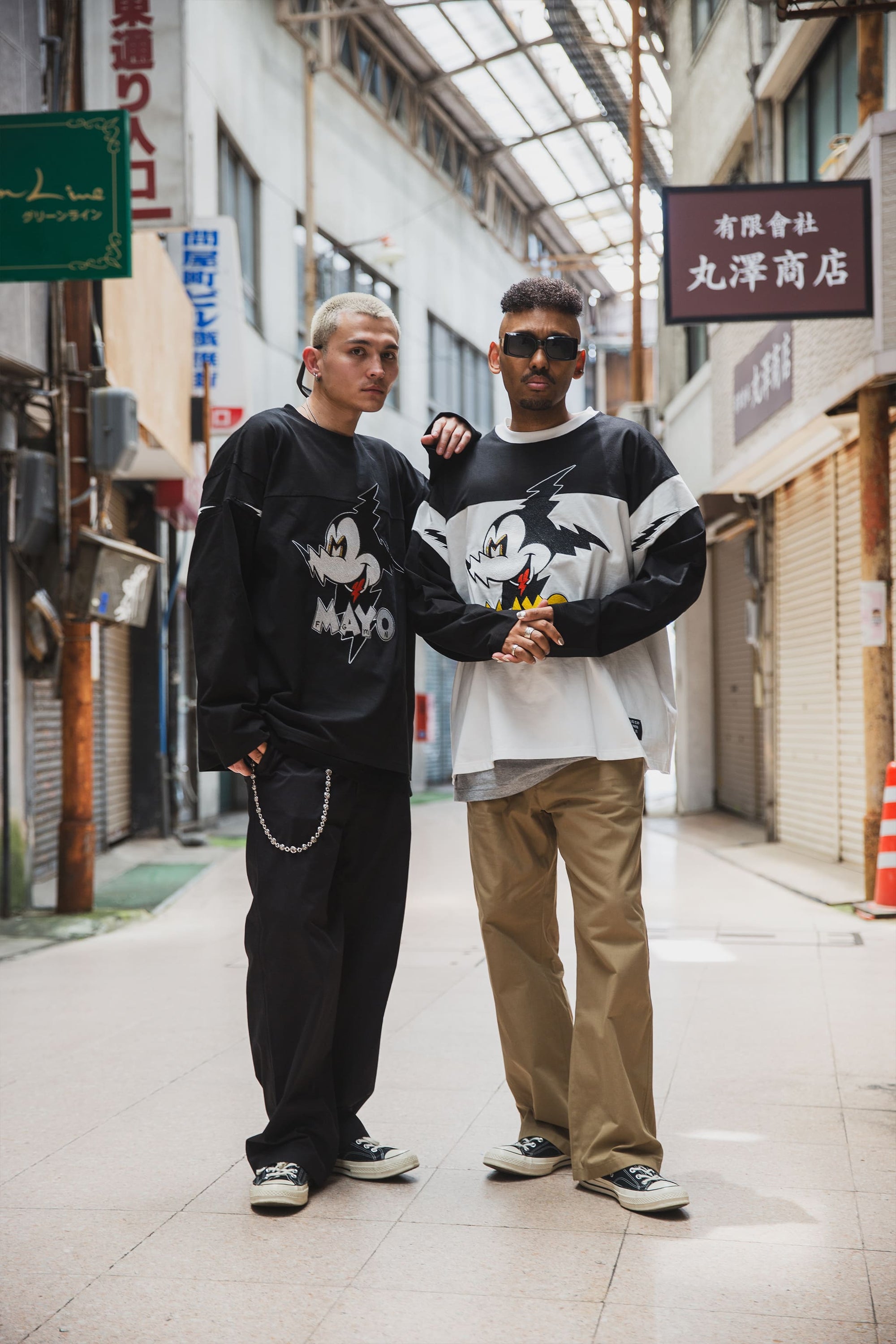 ELECTRICAL MOUSE EMBROIDERY FOOTBALL LONG SLEEVE TEE