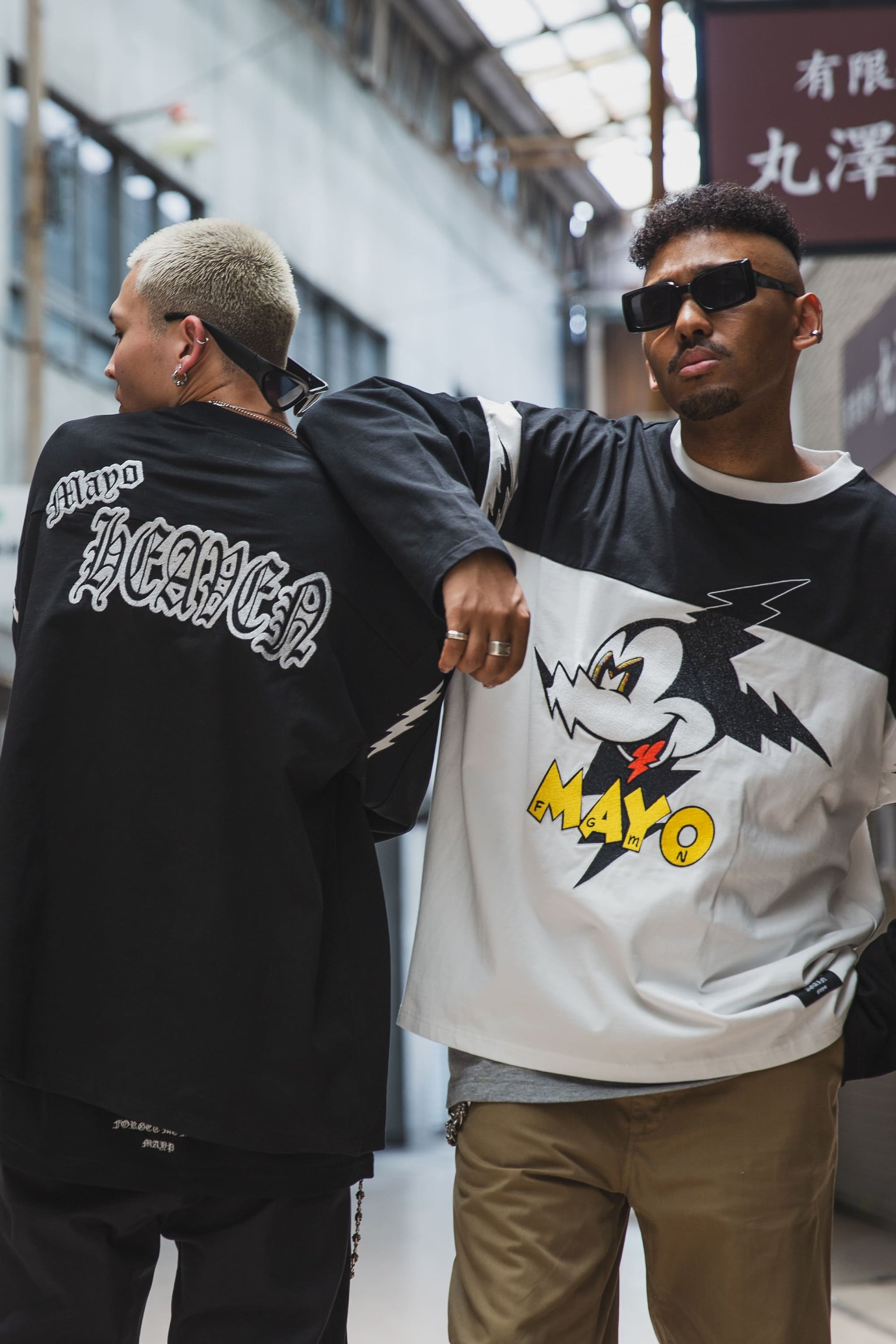 ELECTRICAL MOUSE EMBROIDERY FOOTBALL LONG SLEEVE TEE