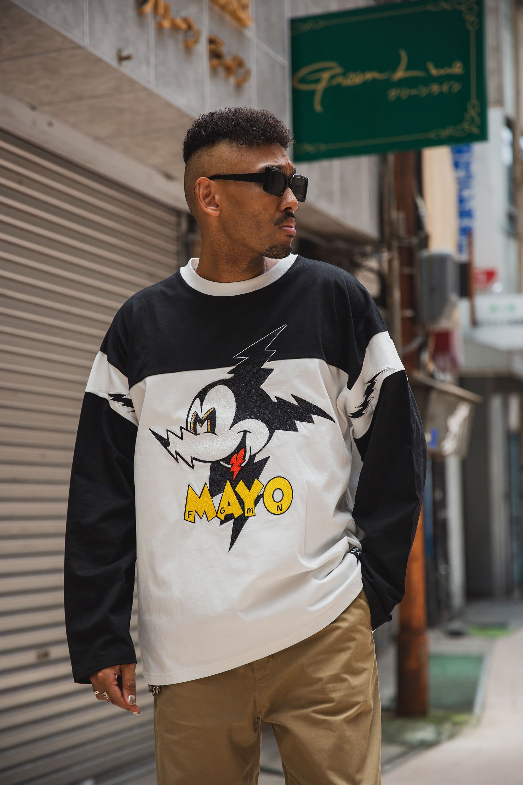 ELECTRICAL MOUSE EMBROIDERY FOOTBALL LONG SLEEVE TEE