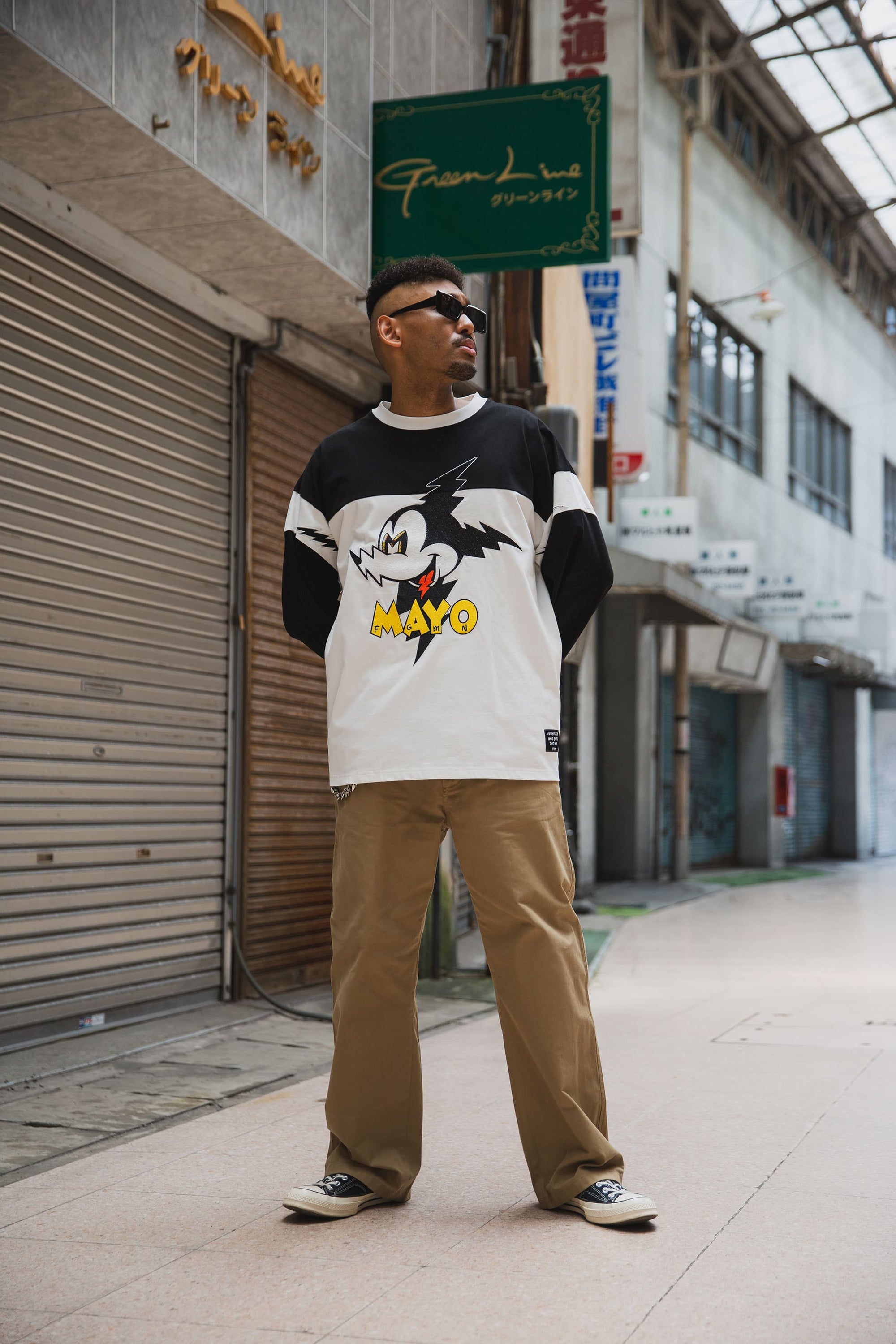 ELECTRICAL MOUSE EMBROIDERY FOOTBALL LONG SLEEVE TEE