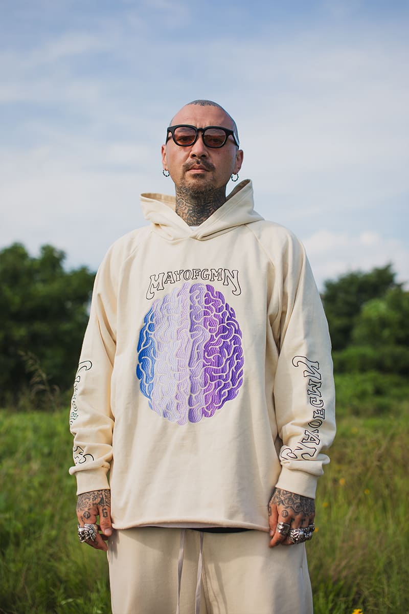 BRAINWASHING EMBROIDERY HOODIE - OFF WHITE