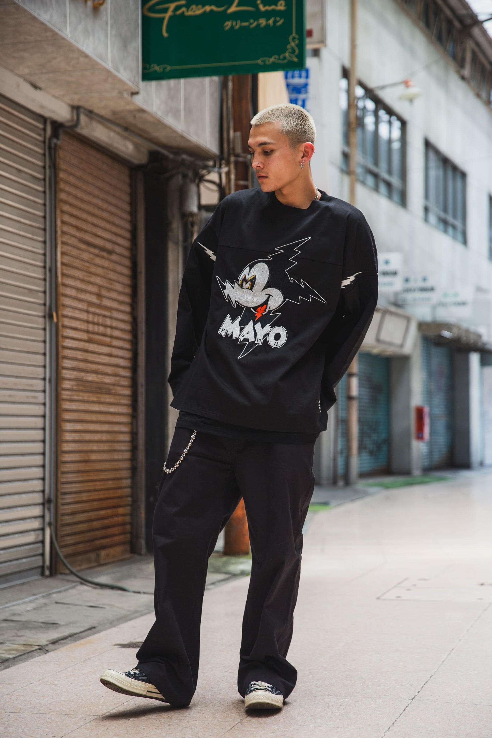 ELECTRICAL MOUSE EMBROIDERY FOOTBALL LONG SLEEVE TEE