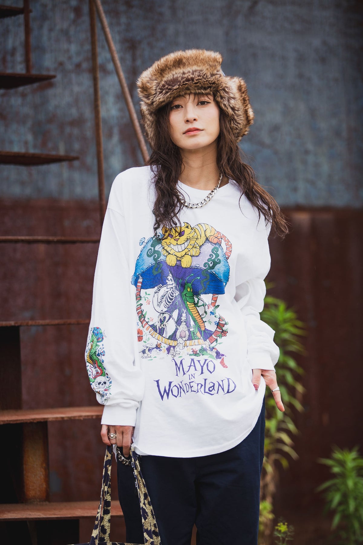 MAYO IN WONDERLAND PRINT LONG SLEEVE TEE