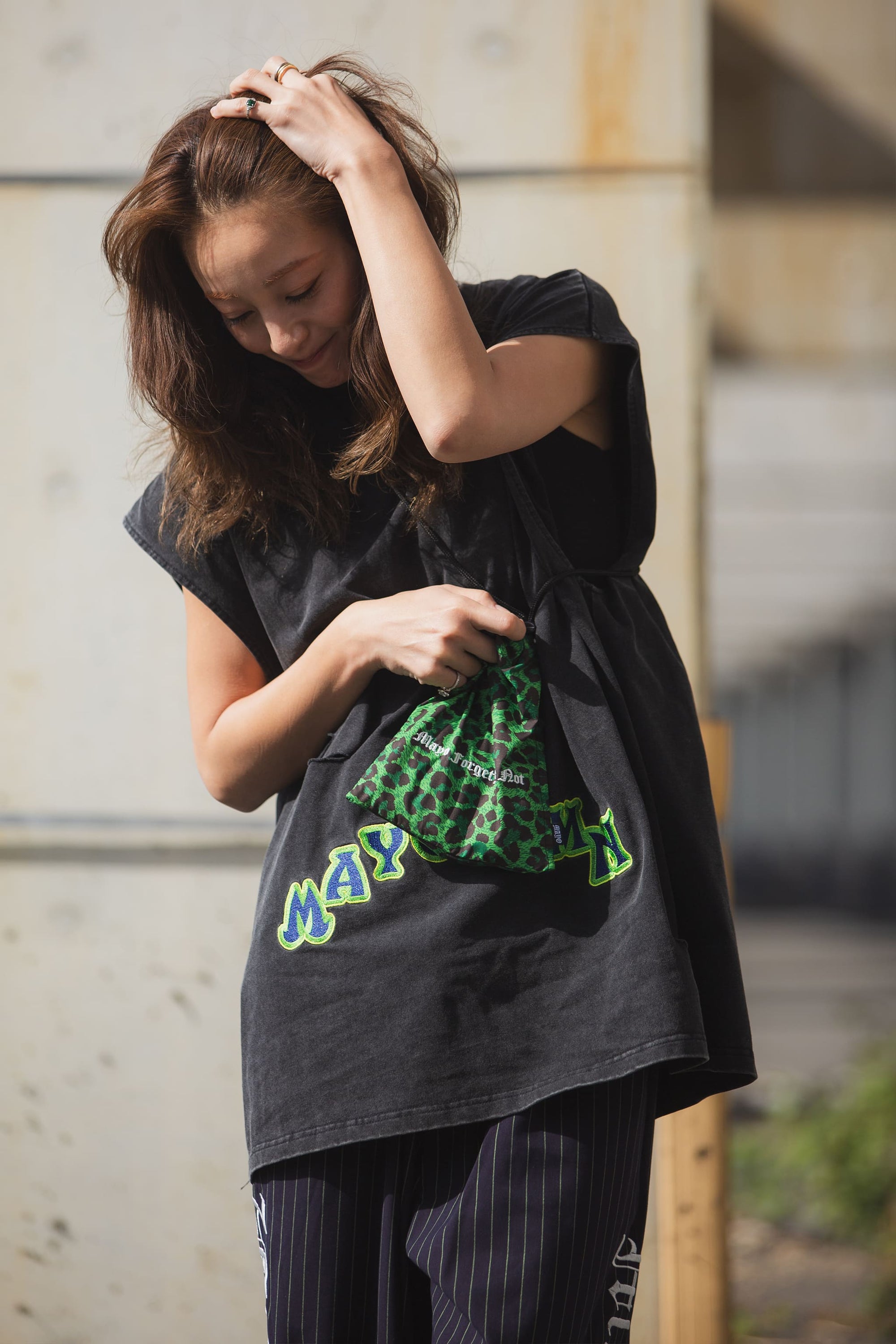 MAYO CROSS EMBROIDERY SLEEVELESS TEE