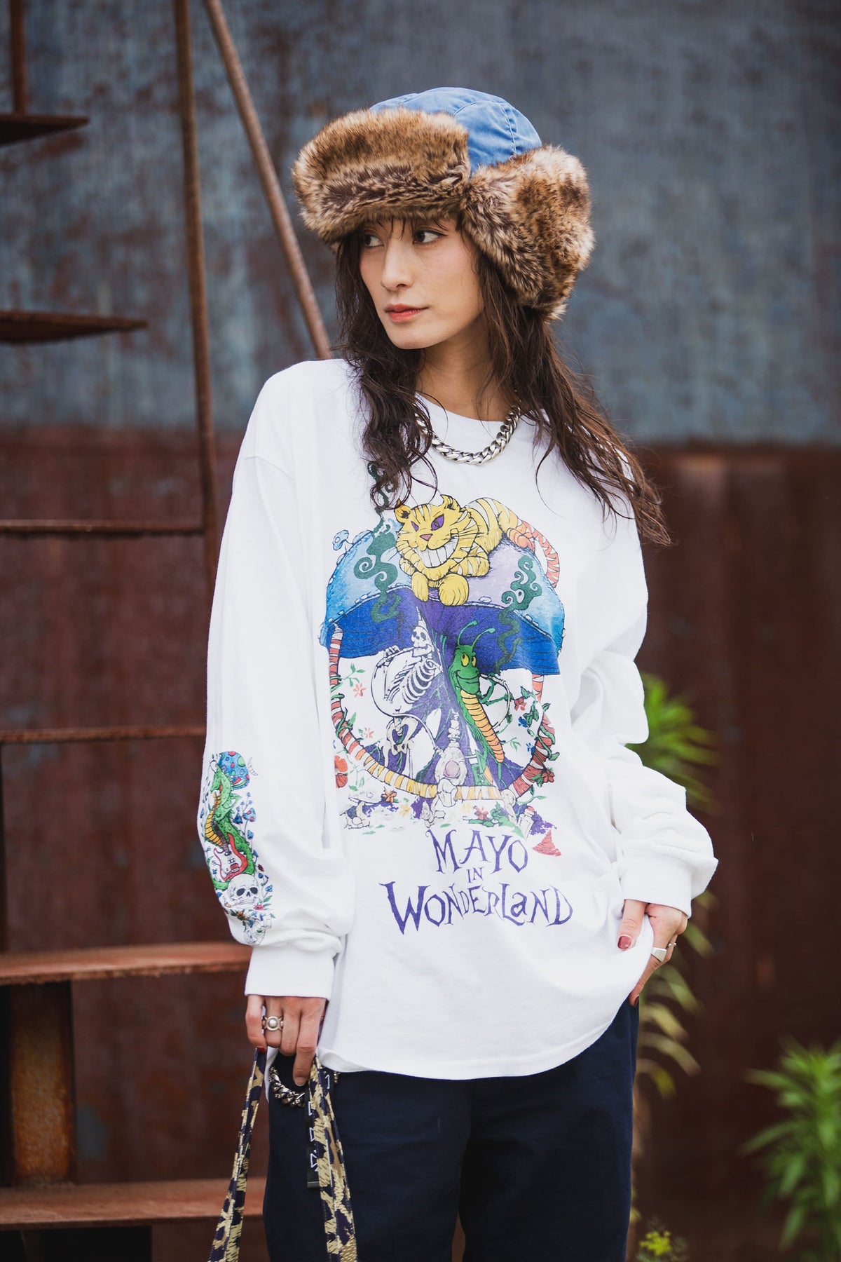 MAYO IN WONDERLAND PRINT LONG SLEEVE TEE