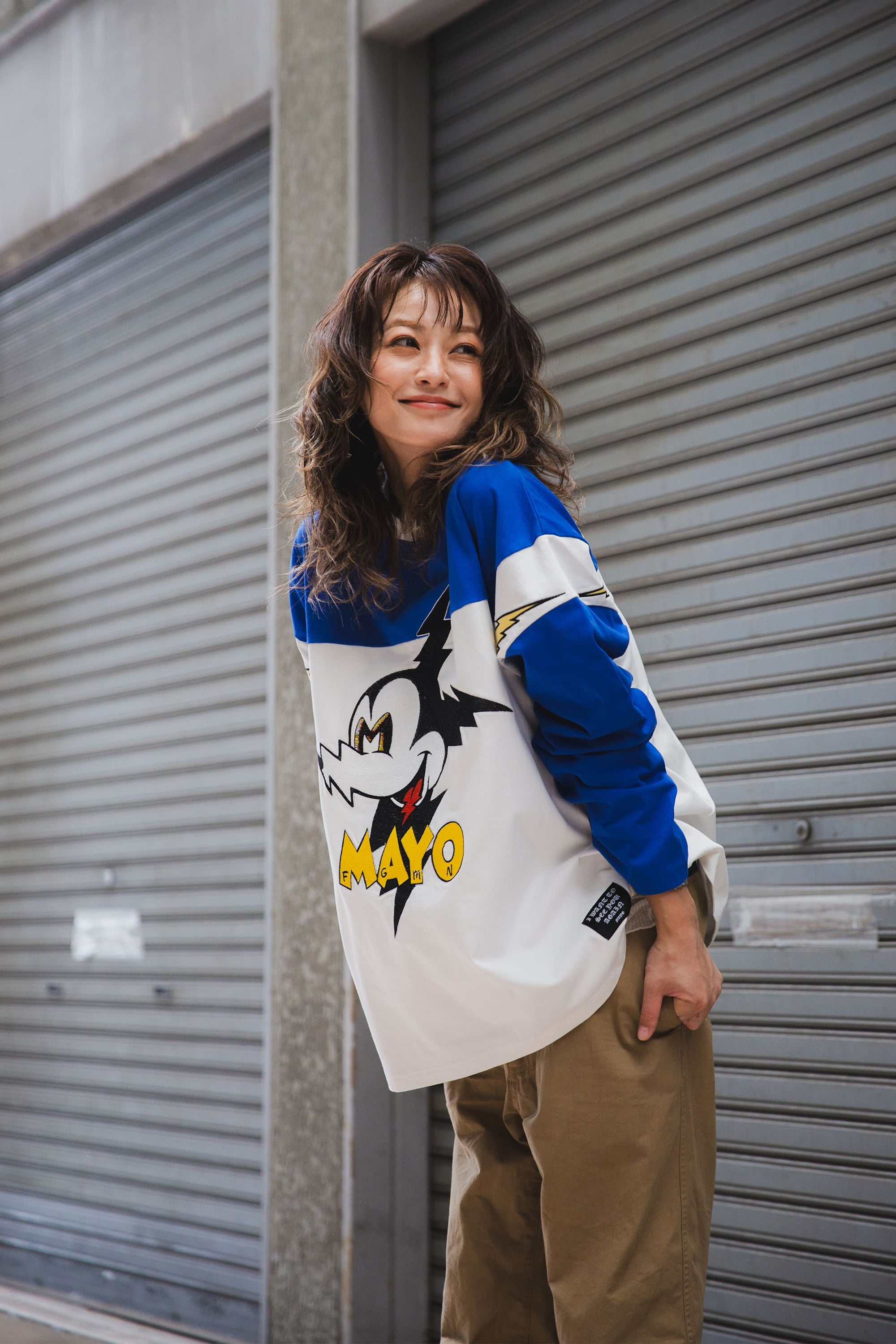 ELECTRICAL MOUSE EMBROIDERY FOOTBALL LONG SLEEVE TEE