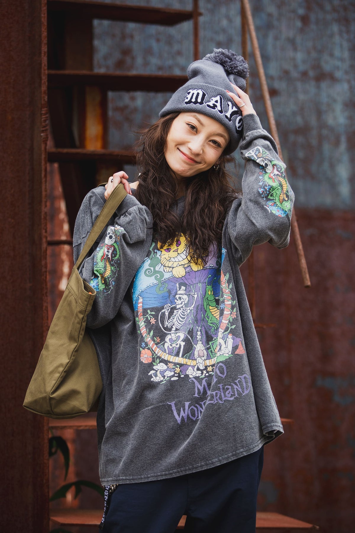 MAYO IN WONDERLAND PRINT LONG SLEEVE TEE