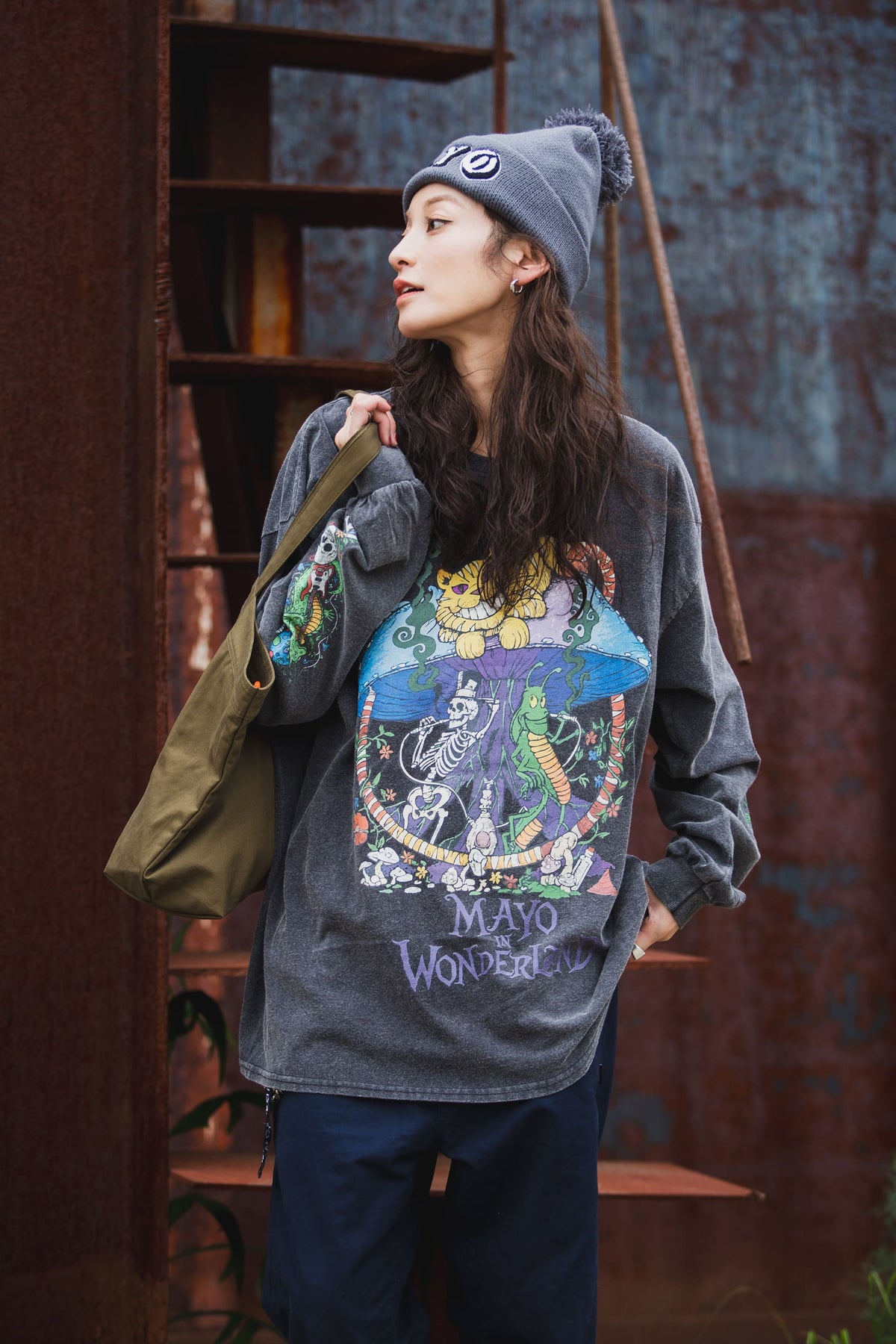 MAYO IN WONDERLAND PRINT LONG SLEEVE TEE