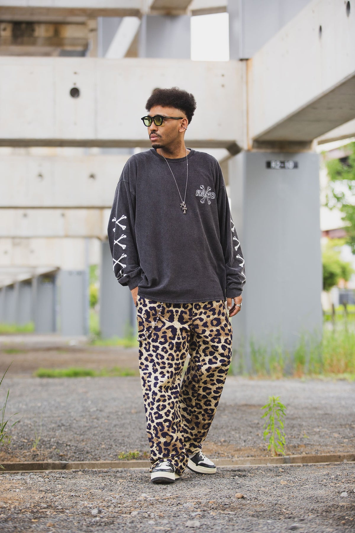 CROSS BORN SNAKE PRINT LONG SLEEVE TEE