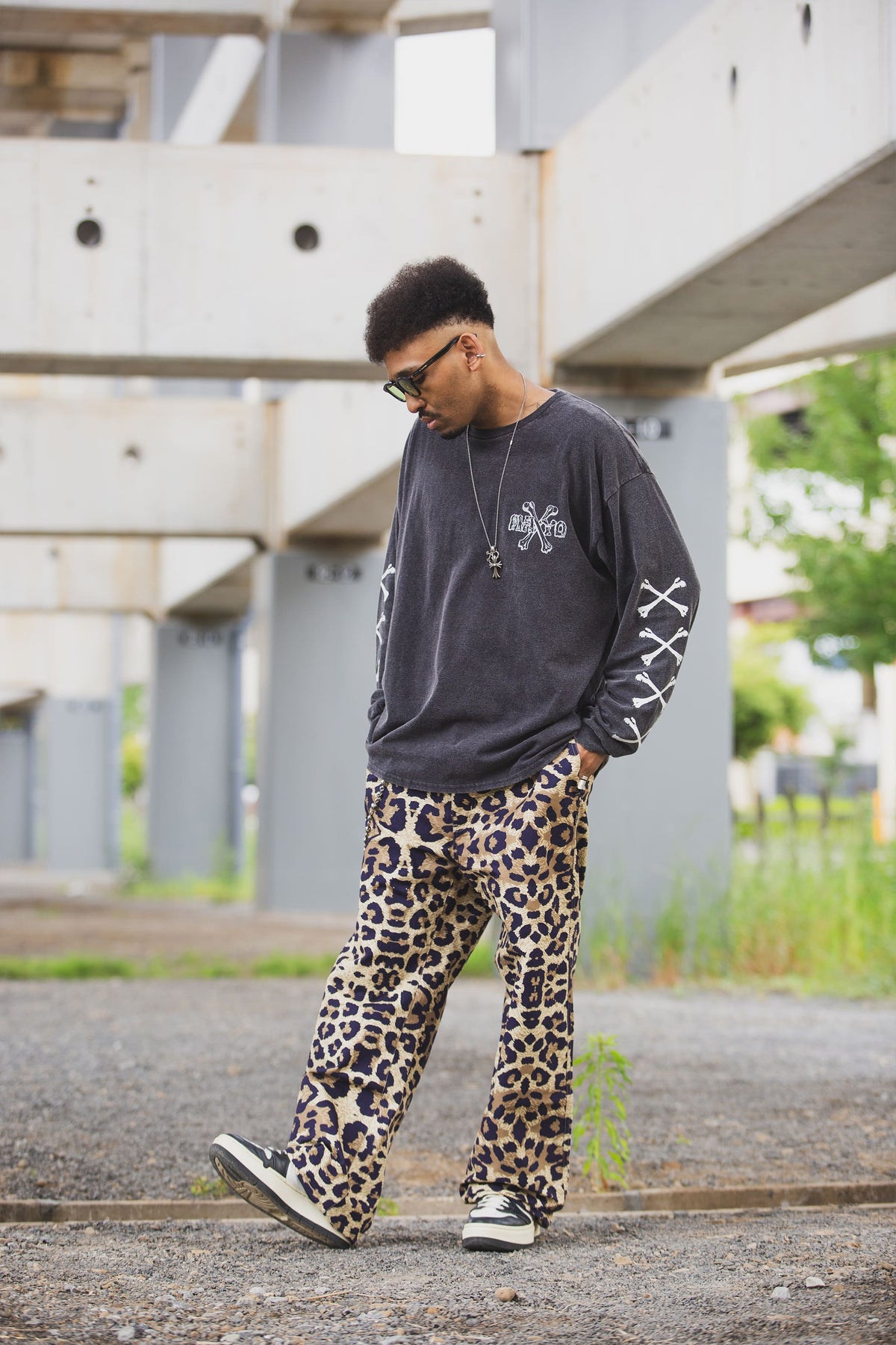 CROSS BORN SNAKE PRINT LONG SLEEVE TEE