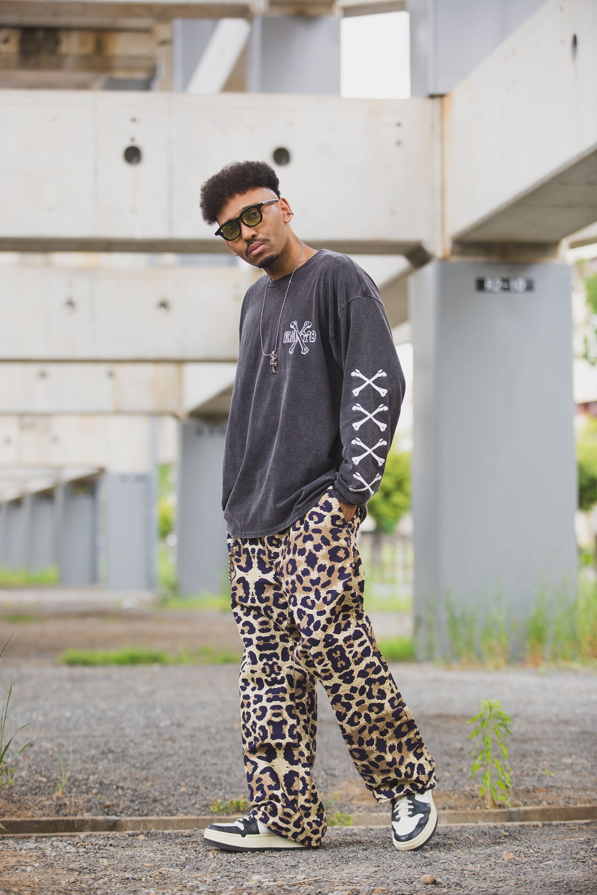 CROSS BORN SNAKE PRINT LONG SLEEVE TEE