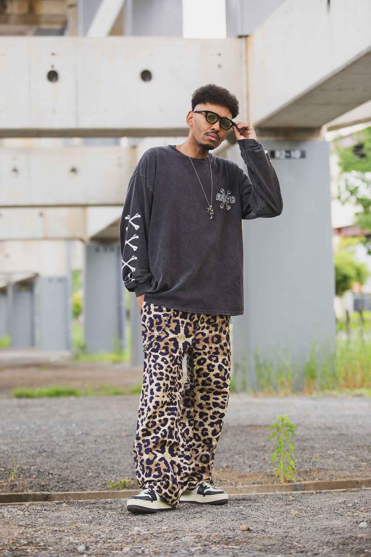 CROSS BORN SNAKE PRINT LONG SLEEVE TEE