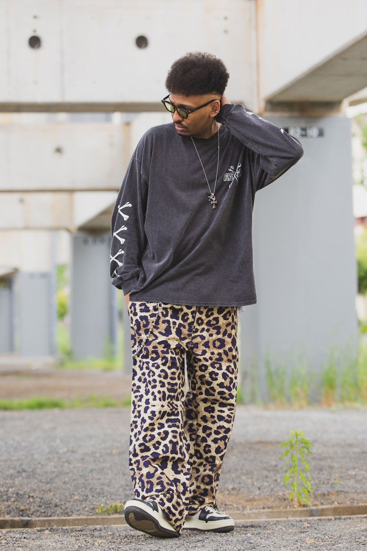 CROSS BORN SNAKE PRINT LONG SLEEVE TEE