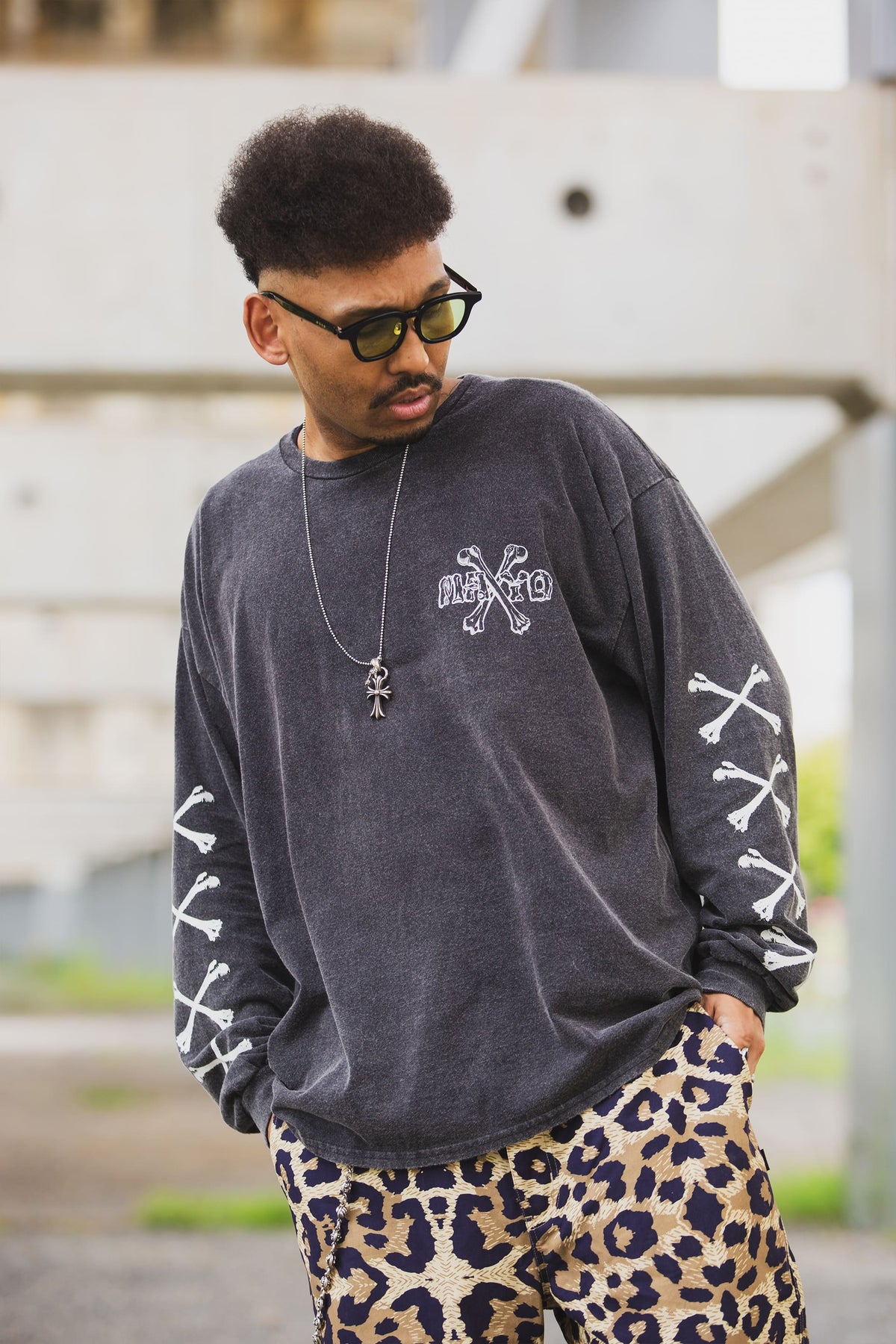 CROSS BORN SNAKE PRINT LONG SLEEVE TEE