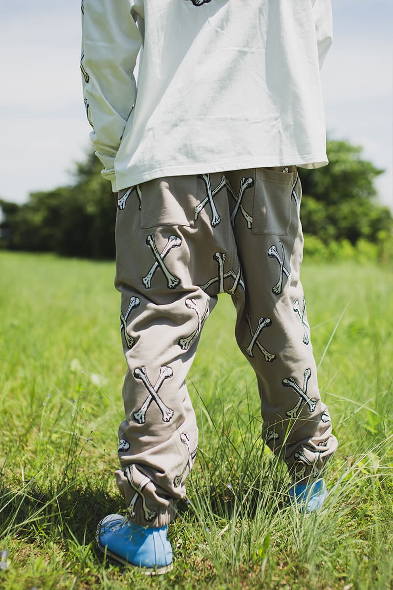 MAYO CROSS BONES EMBROIDERY SWEAT PANTS - BEIGE