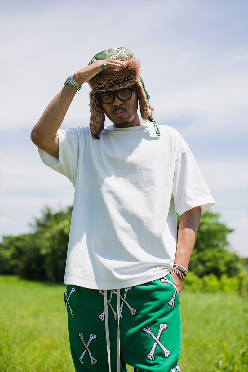 PLAIN EMBROIDERY SHORT SLEEVE TEE - WHITE